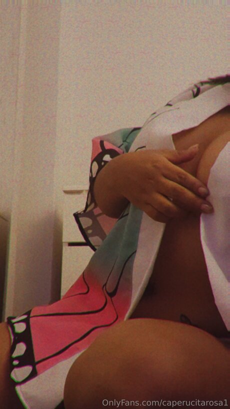 Caperucitarosaof pretty model images