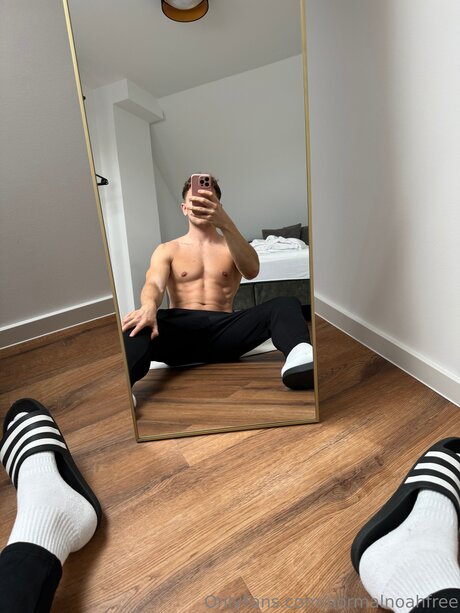 Normalnoahfree Profile pic