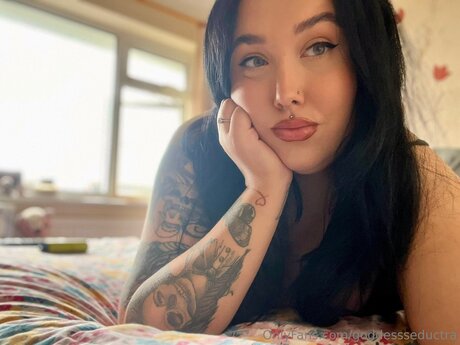 Goddessseductra pretty pornstar pictures