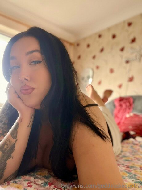 Goddessseductra art model pic