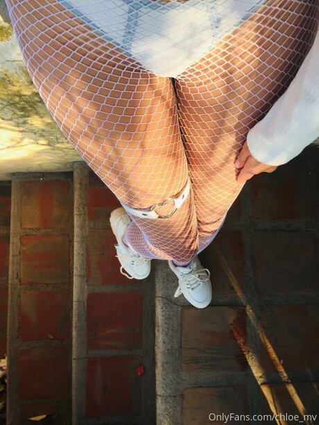 Chloe Mv free model images