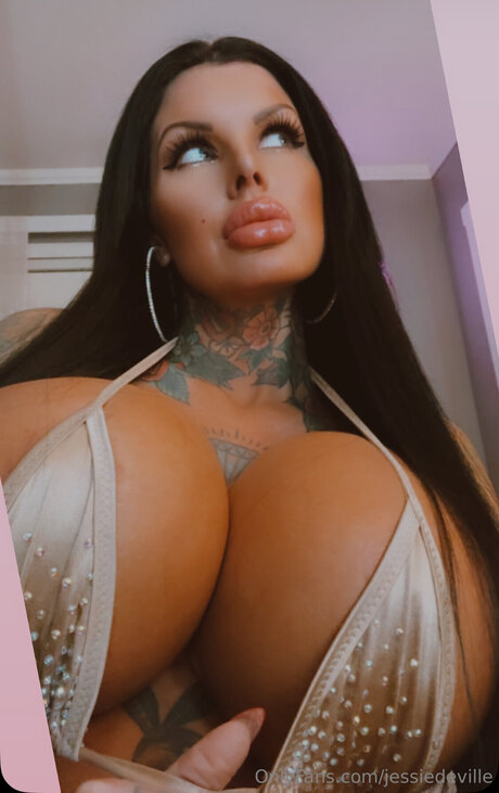 Jessiedeville model beautiful photo