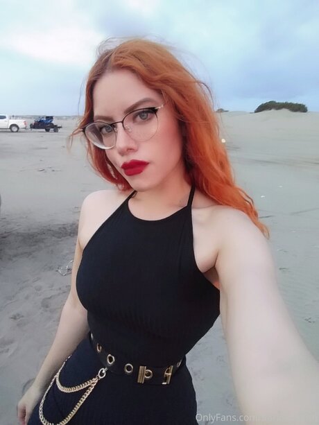 Darkxkittenn perfect model img