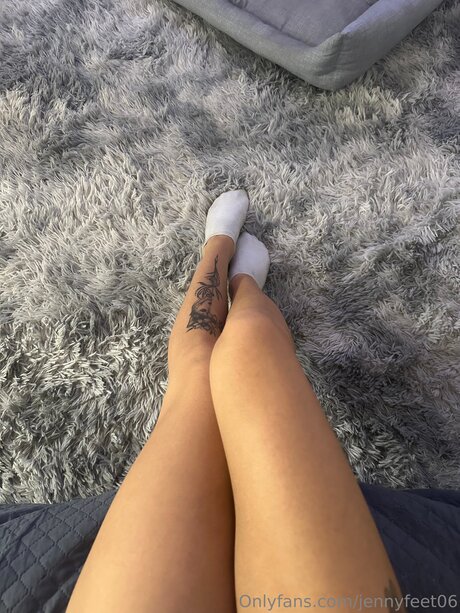 Jennyfeet06 pretty model photo