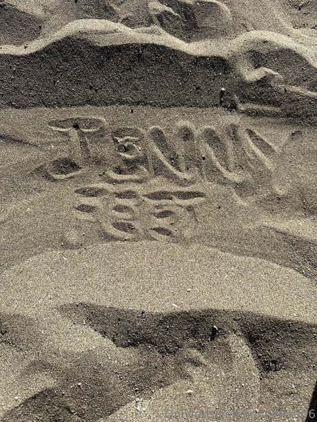 Jennyfeet06 naked pornstar image