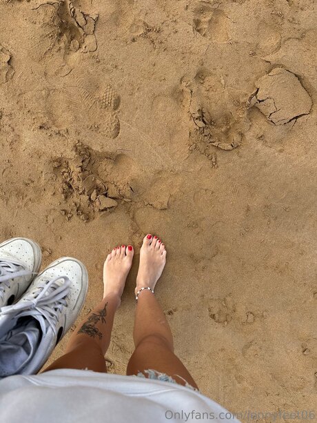 Jennyfeet06 nude pornstar image