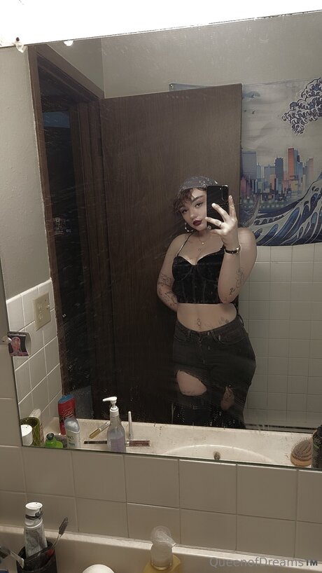 O Phel Ia Baby star nude img