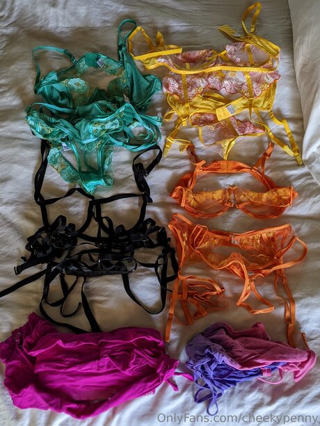 Cheekypenny hot actress img