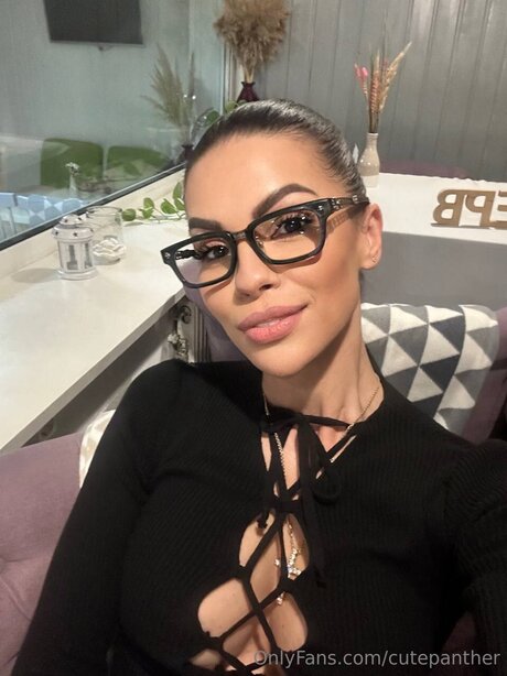 Cutepanther pretty pornstar img