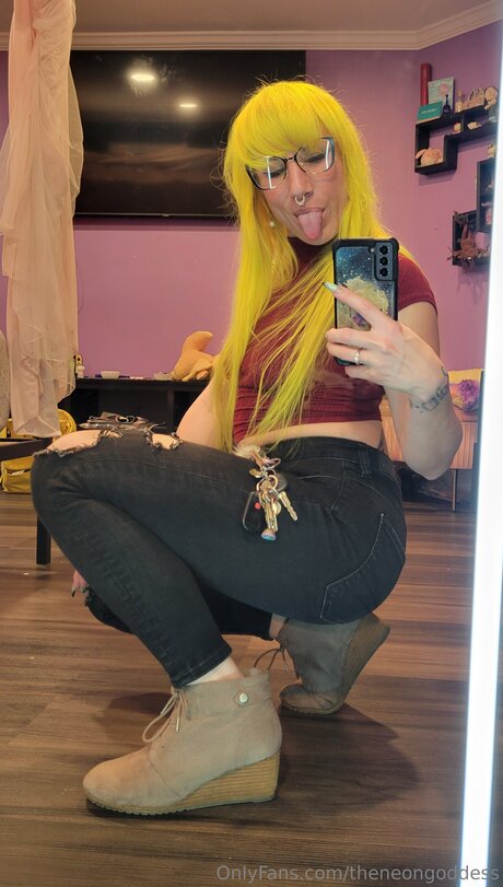 Theneongoddess model art photo