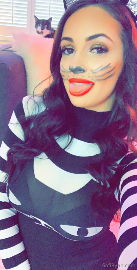 Sofiryan nudes actress image