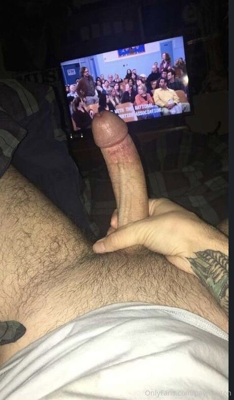 Paymeaton pornographic model picture