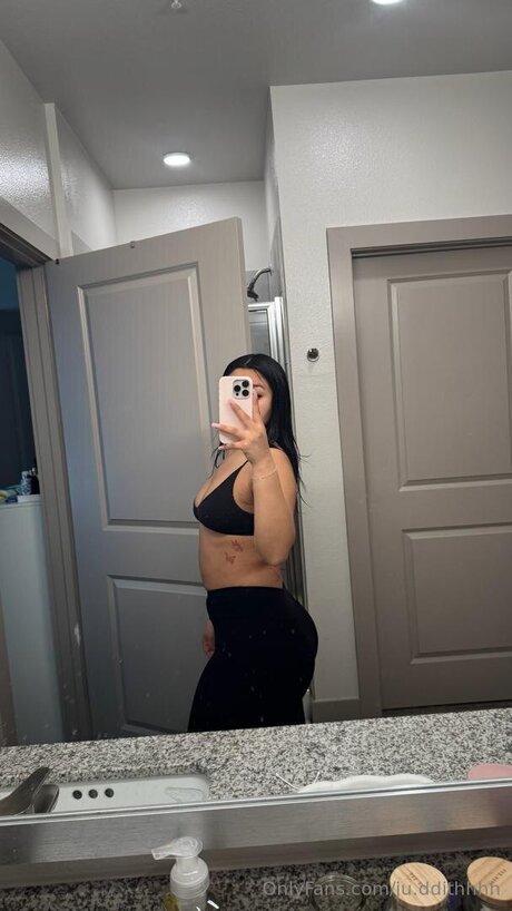 Ju Ddithhhh star perfect pics