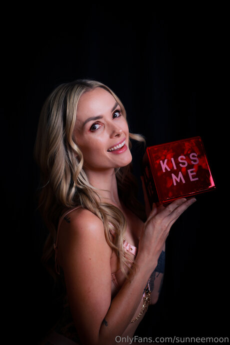 Sunneemoon nice actress galleries