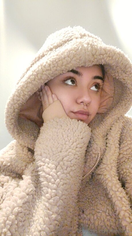 Rbella23 nudes model pictures