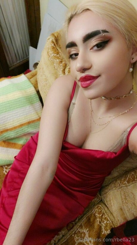 Rbella23 hot star img