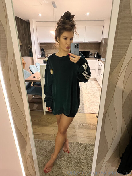 Waifumaddy hot model pics