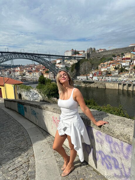 Sweetdaisydawson star top photo