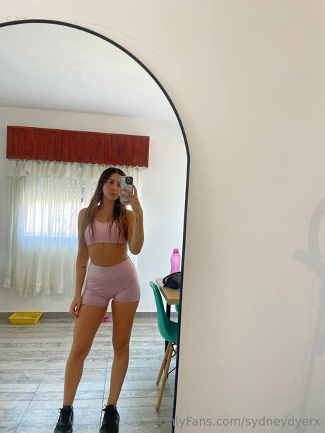 Sydneydyerx sexy actress gallery