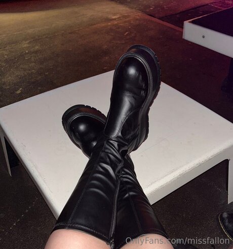 Missfallon sexy star pictures