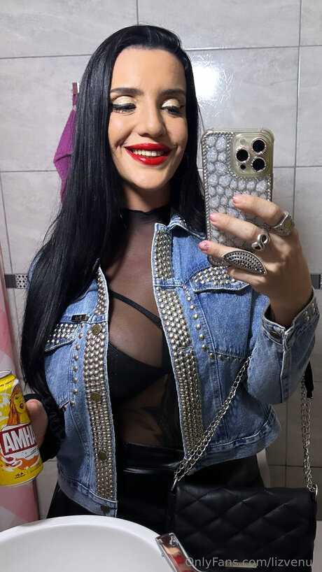 Lizvenus star nudes galleries