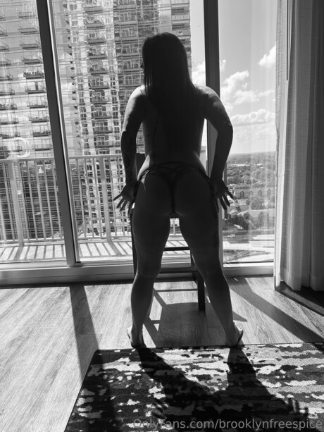 Brooklynfreespice model beautiful photo