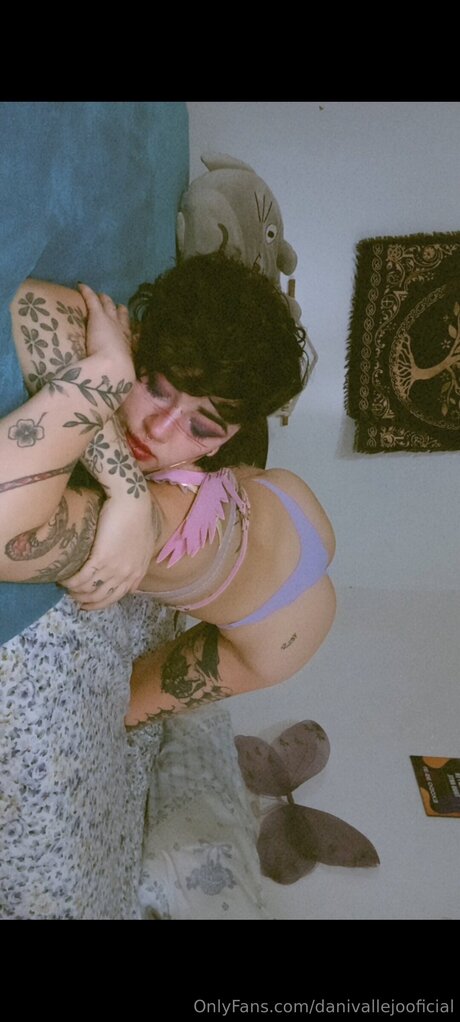 Danivallejooficial model beautiful photo