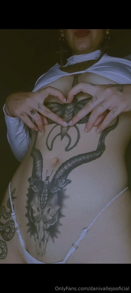 Danivallejooficial model nude photos
