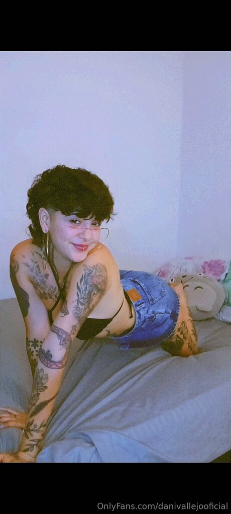 Danivallejooficial model sexy pics