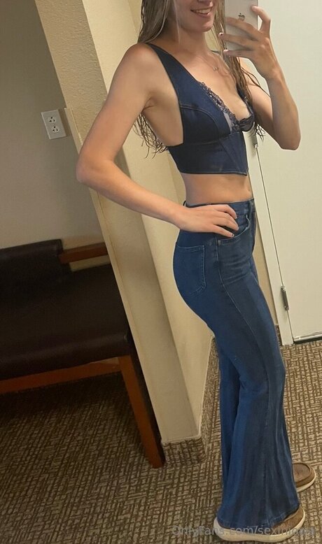 Sexiniowa nudes actress photo