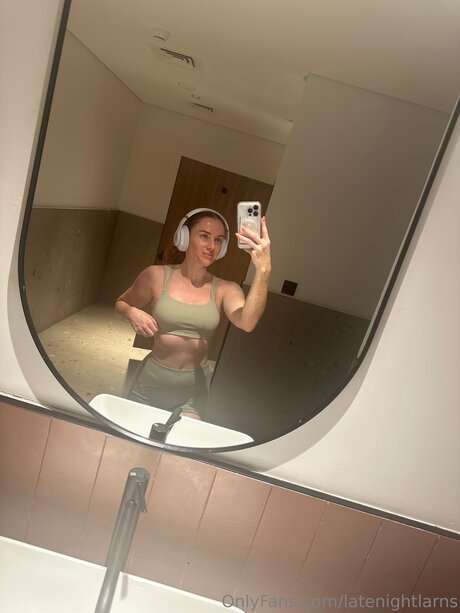 Latenightlarns sex star pic