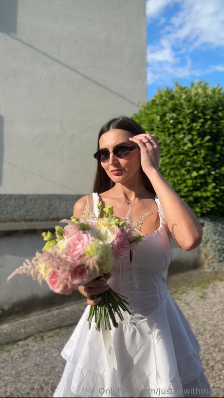 Justbewithmary star nude photo