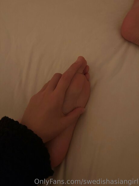 Petite Halfasiangirl model erotic img