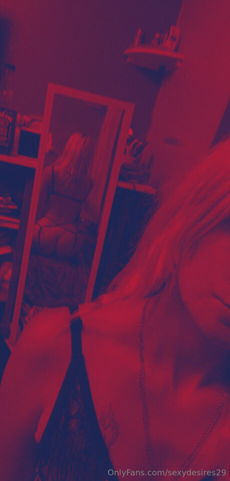 Sexydesires29 sex model pic
