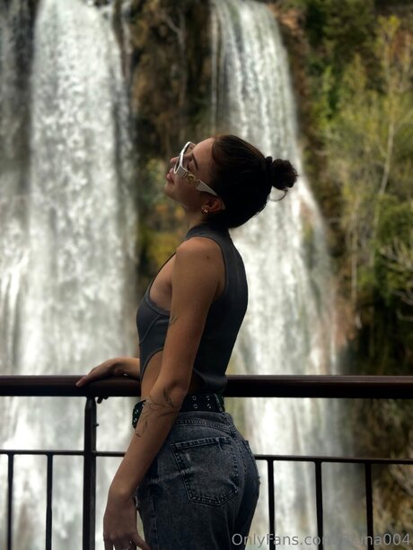 2luna004 nudes actress picture