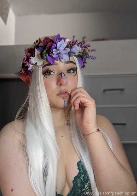 Peachieplum naked actress archive