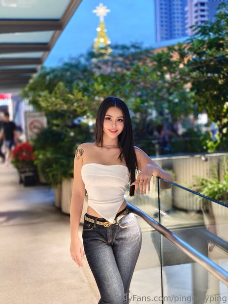 Pingonlyping naked actress picture