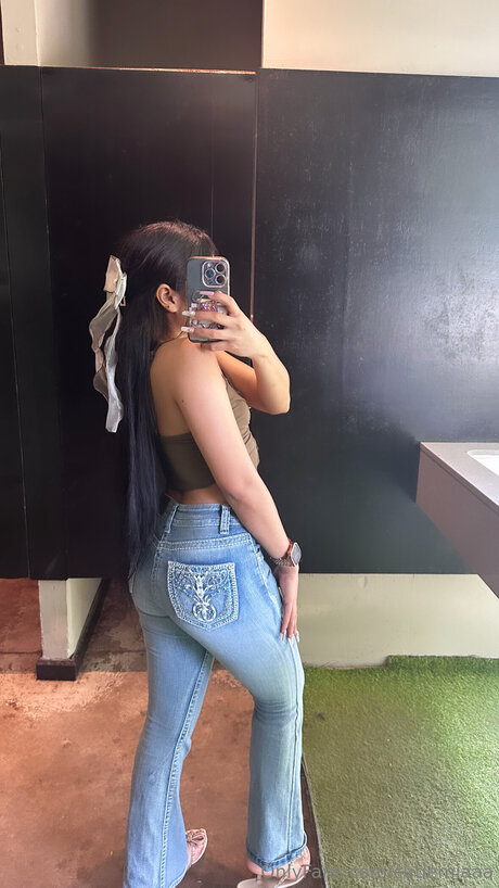 Cutiemiaaa model nudes image