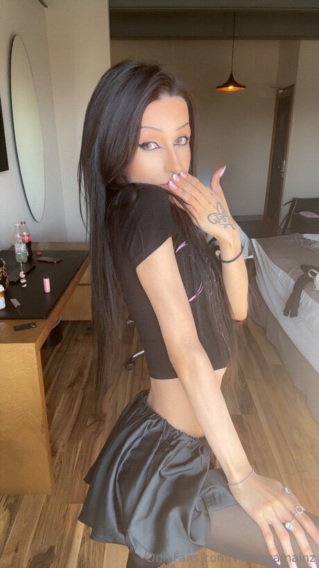 Vanessamainz model pornographic img