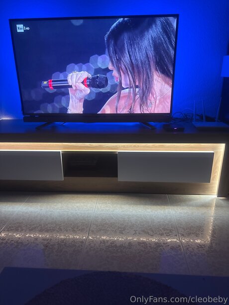 Cleobeby pornographic star photos