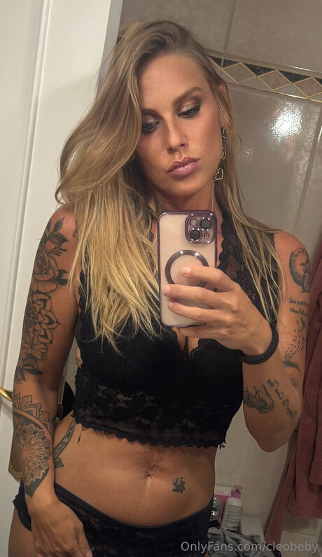 Cleobeby pretty model images