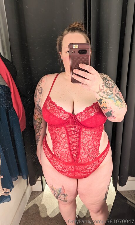 U381070047 star naked archive