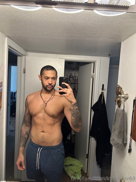 Kthunder69 pornographic model archive