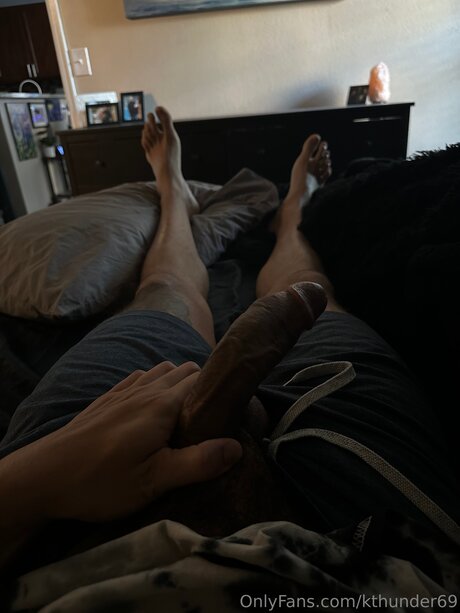 Kthunder69 erotic pornstar image