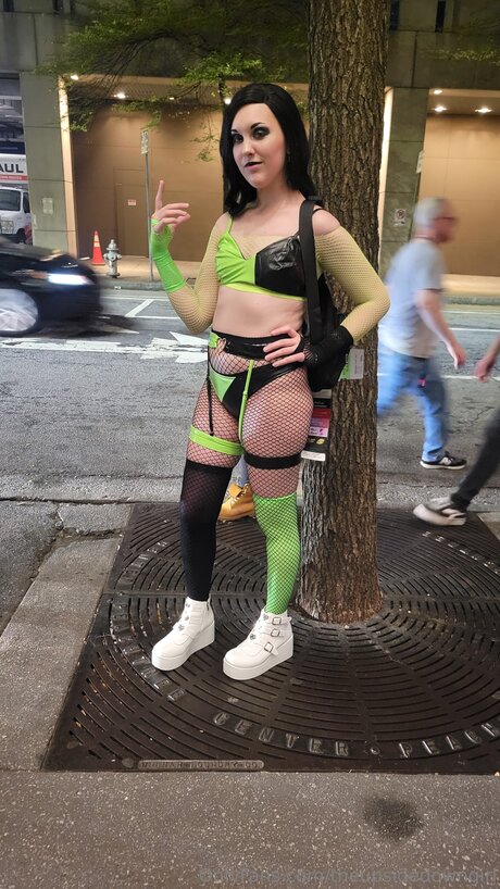 Theupsidedowngirl model xxx picture