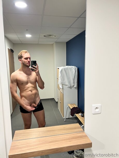 Victorobitch erotic pornstar pics