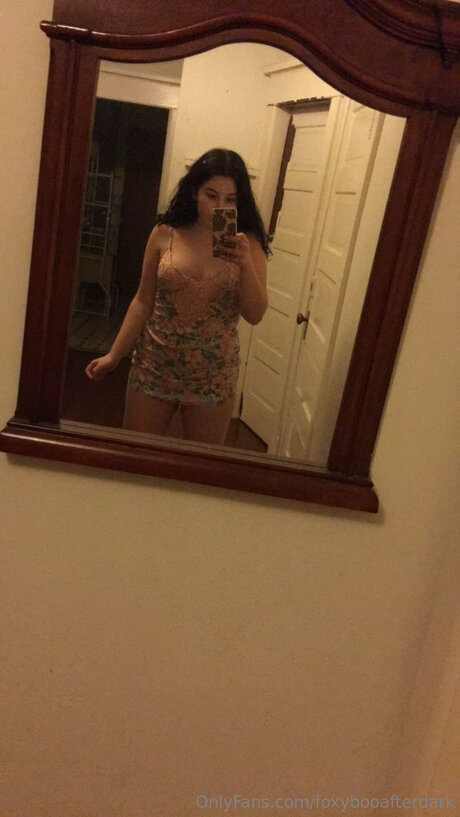 Foxybooafterdark sexy actress photo