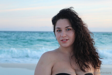 Foxybooafterdark star nude archive