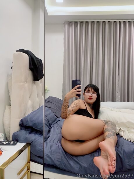 Yuri2537 naked pornstar galleries