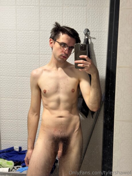 Tylershawof xxx model gallery